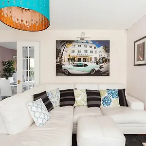 https://inspiring-home-near-the-centre-of-leeds.yorkshirehotels.net